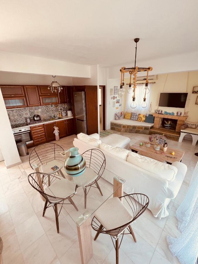 Ferienwohnung Magic House At Halkida 1M From The Beach! Chalkís Exterior foto